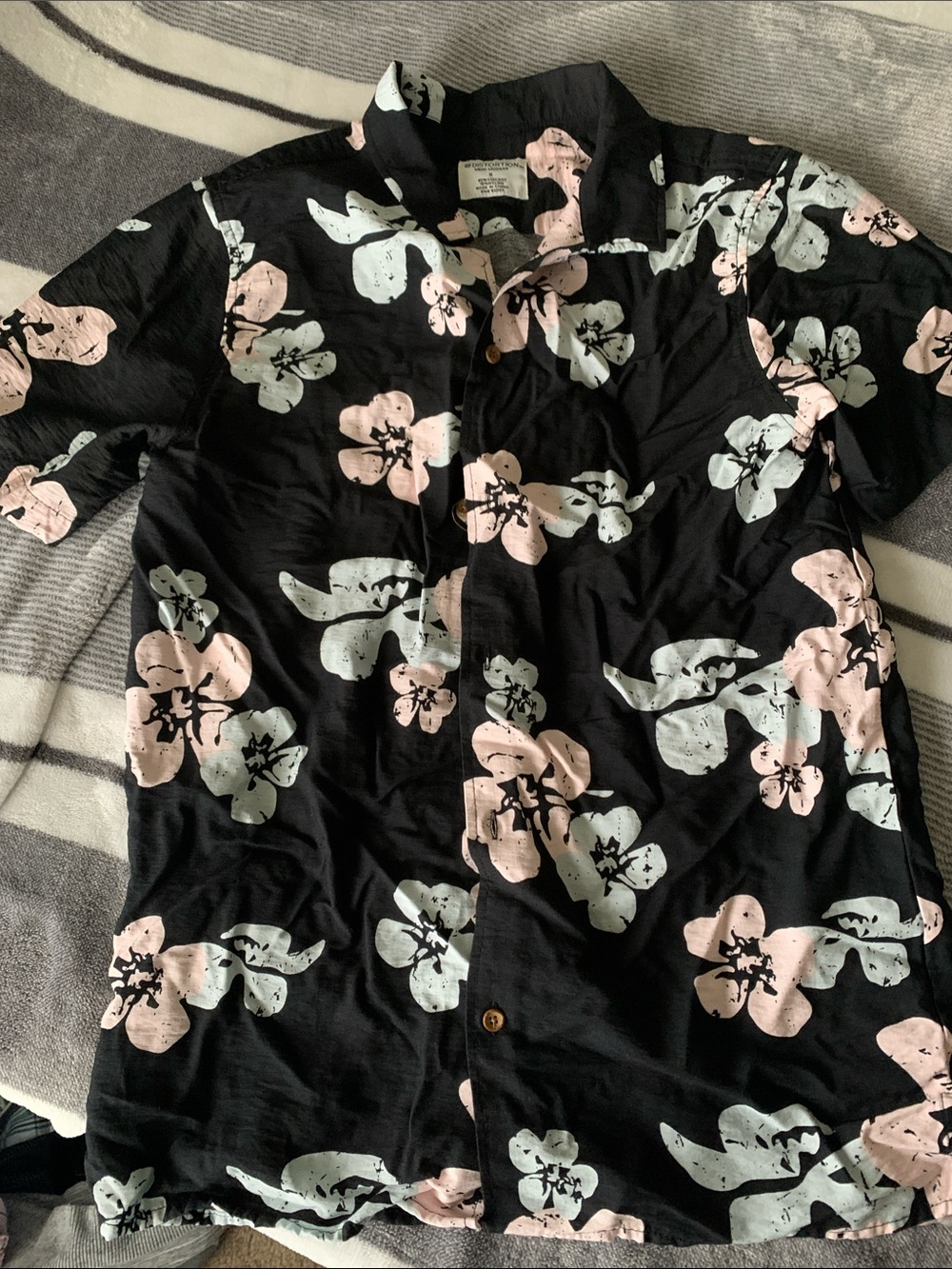 Men's Black Floral Casual Button-Down Shirt - Pink & Blue Flowers